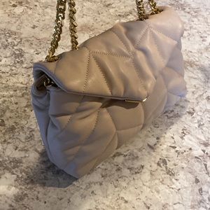 Mango - beige puffer bag